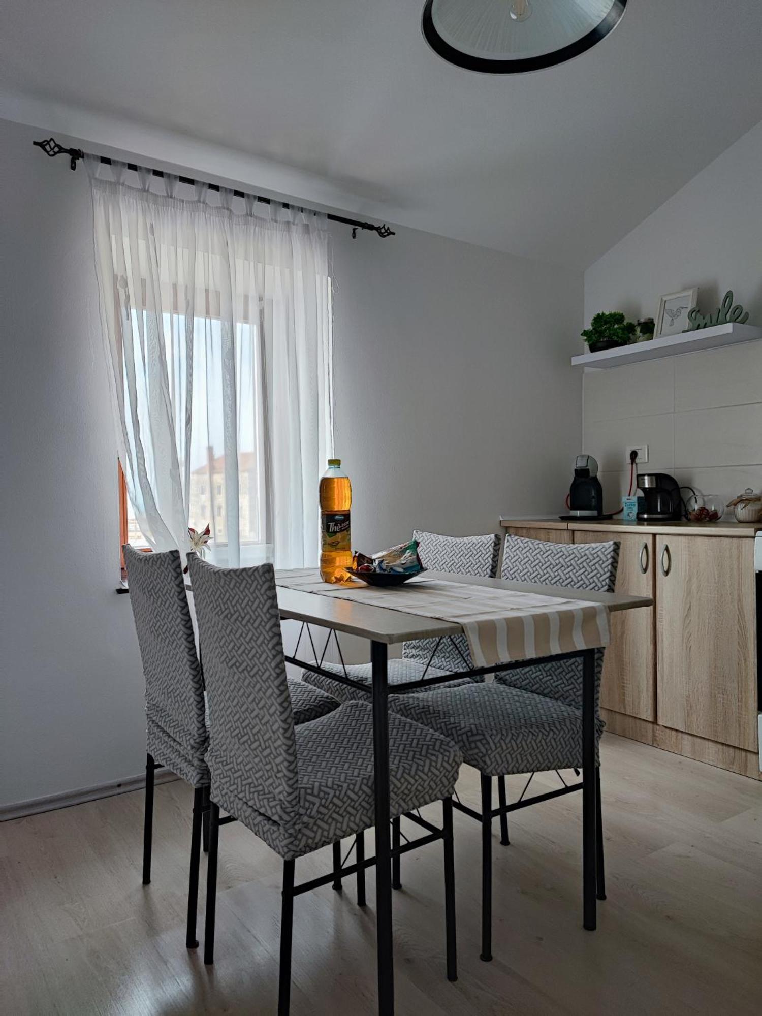 Apartment Nika Umag Zewnętrze zdjęcie